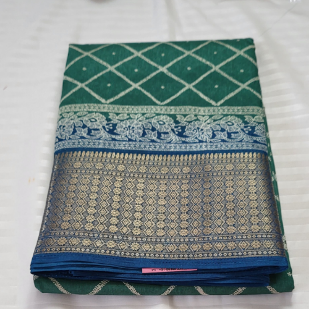 Dola Silk Checks Saree - ES179